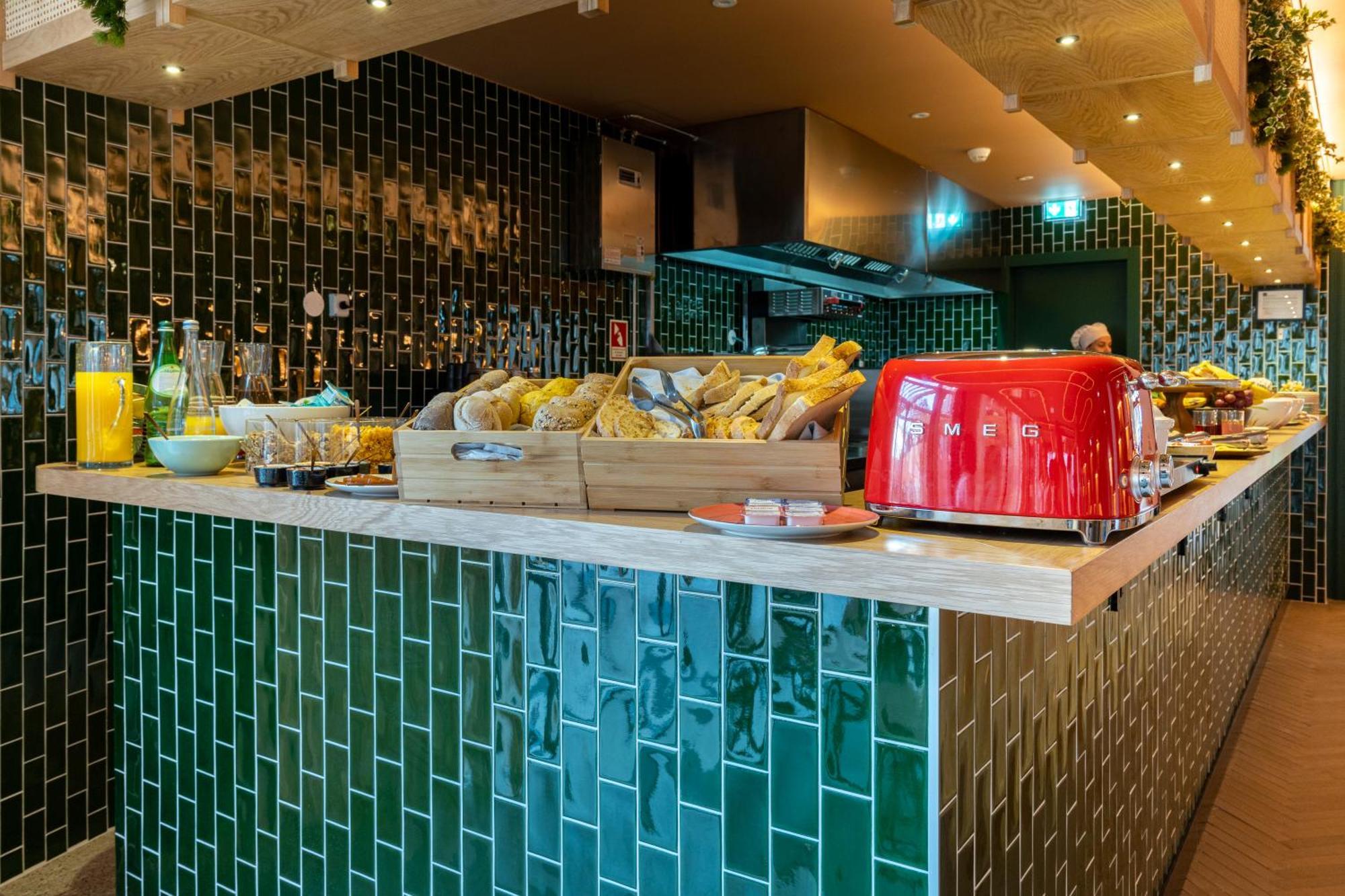 The Editory Garden Hotel Oporto